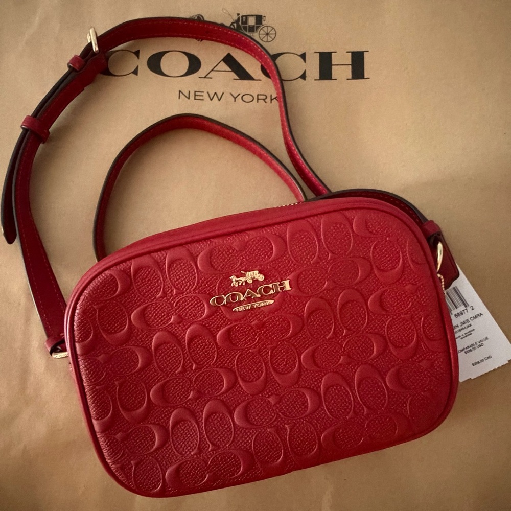 Coach MINI CAMERA BAG IN SIGNATURE LEATHER - Cherry NWT - Picture 7 of 16